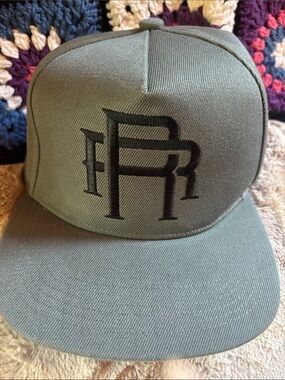 Men's Gray Embroidered Logo Snapback Hat